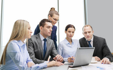 駕馭無窮大 現代企業管理咨詢的新范式