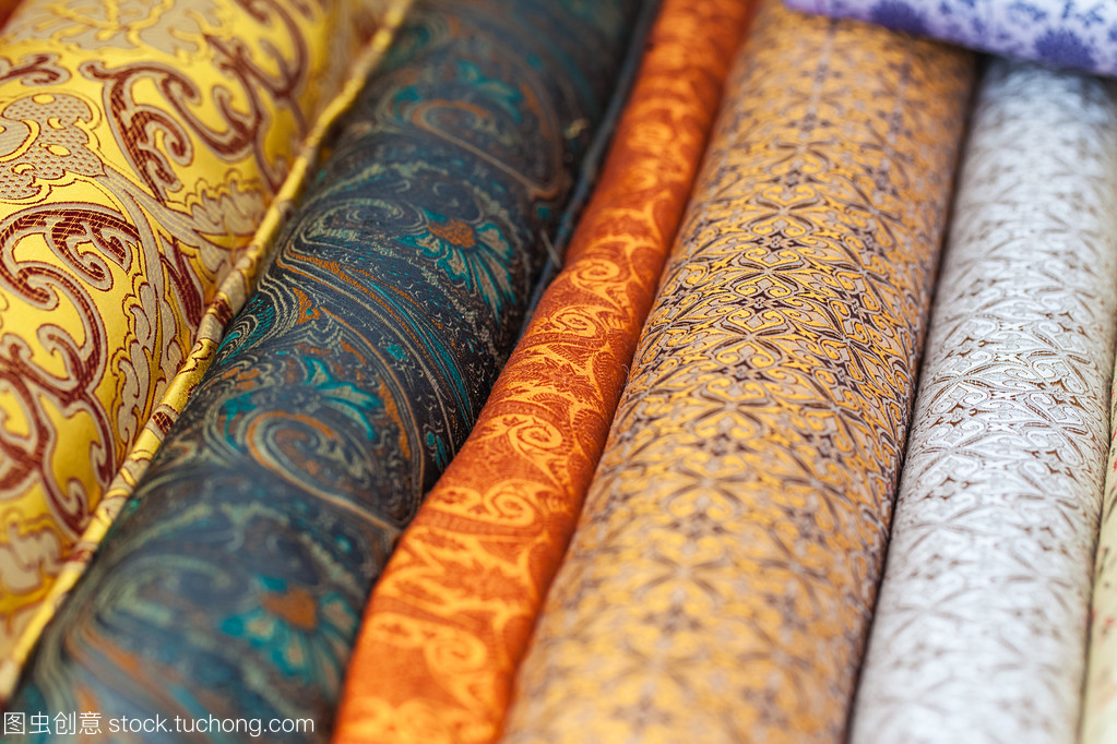 工廠直銷新選擇 卷織物、紡織品與針織品原料批發深度解析